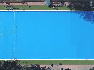 Ujęcie z drona na basen